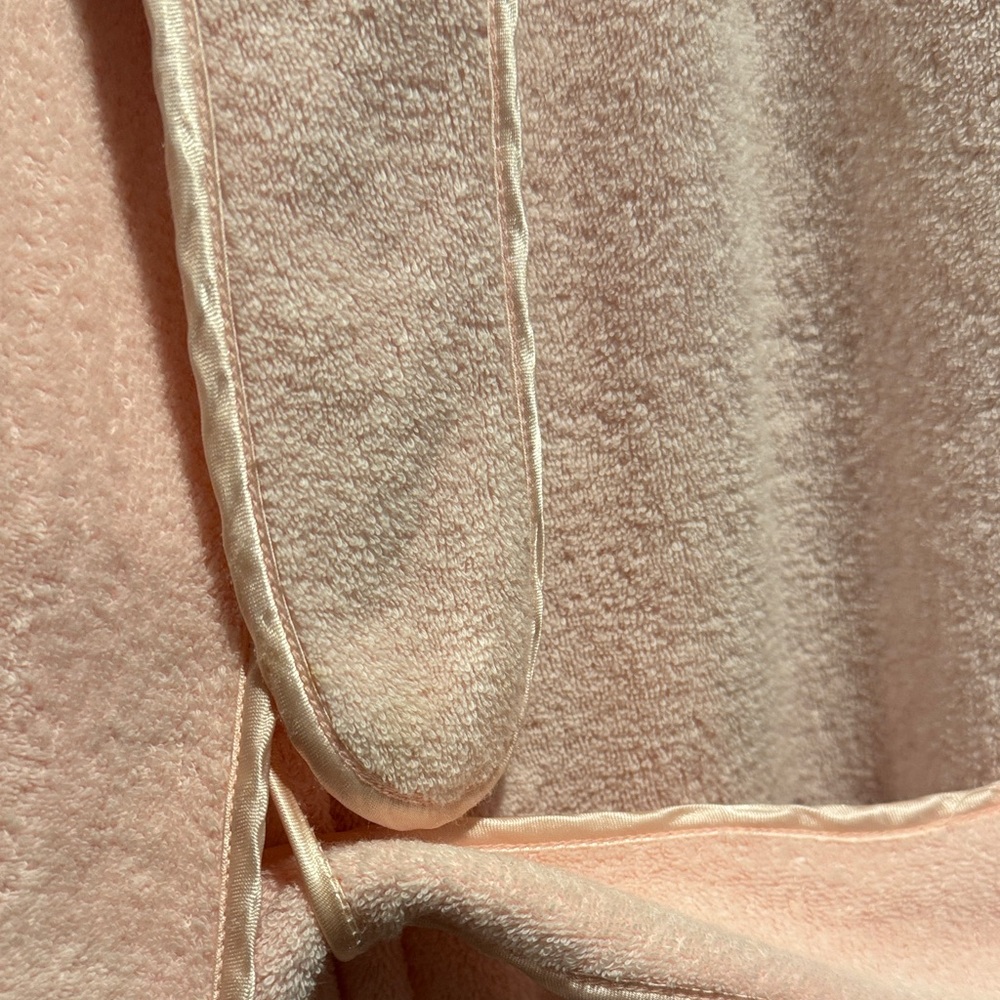 Vintage Christian Dior Carnation Pink Lace-Trim Terry Bath Lounge Robe with Tie - Picture 14 of 14